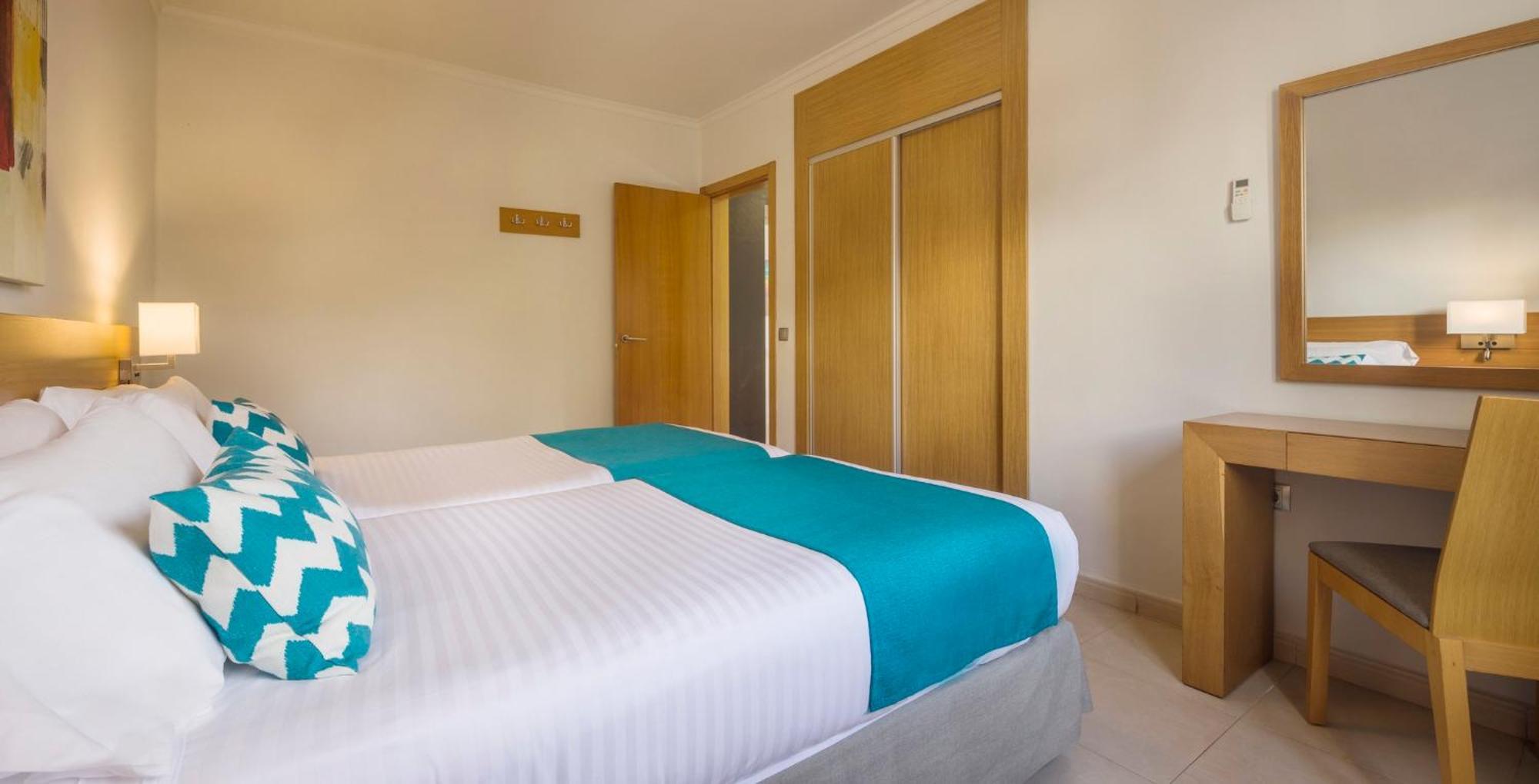 Ilunion Costa Sal Lanzarote Aparthotel Puerto del Carmen  Room photo