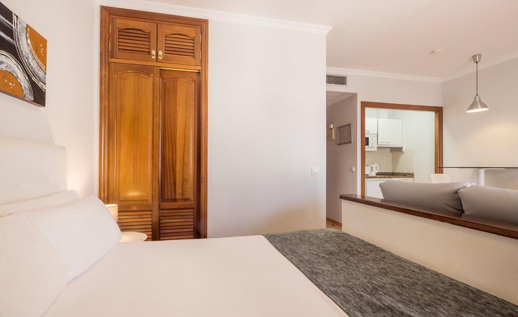Ilunion Costa Sal Lanzarote Aparthotel Puerto del Carmen  Room photo