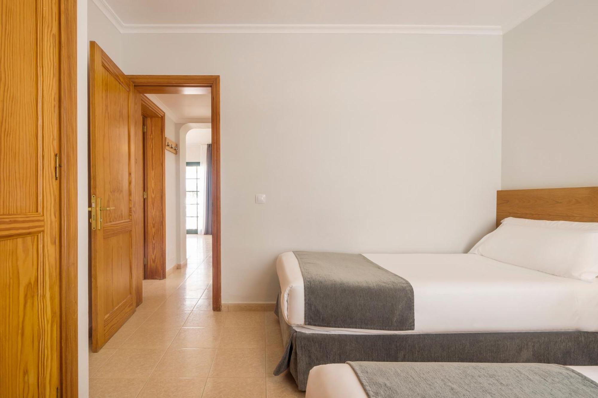 Ilunion Costa Sal Lanzarote Aparthotel Puerto del Carmen  Room photo
